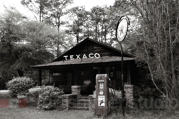 Old Texaco Station near Jacksonboro, SC.